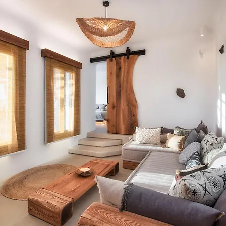 Ayama Hideaway Private Villa Fira (Santorini)