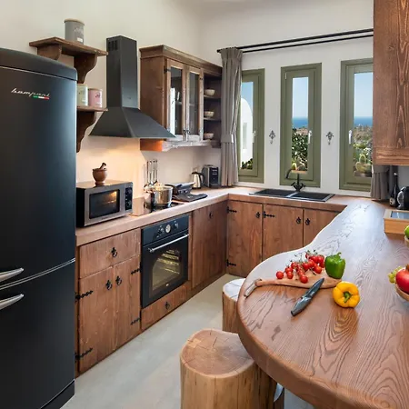 Ayama Hideaway Private Fira (Santorini)